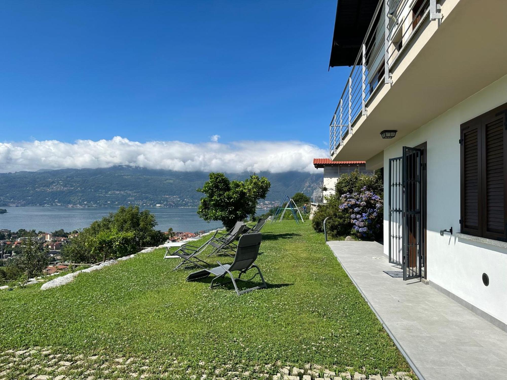 Sole Apartment Verbania Bagian luar foto